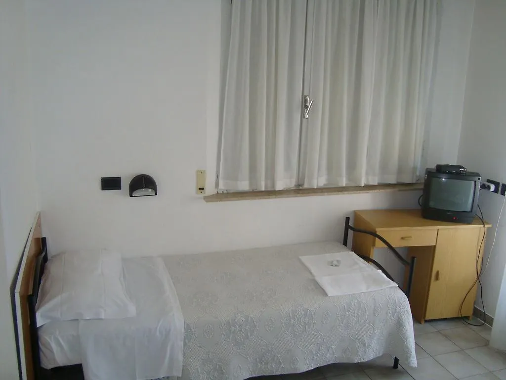 רימיני Hotel Felsinea 3*,