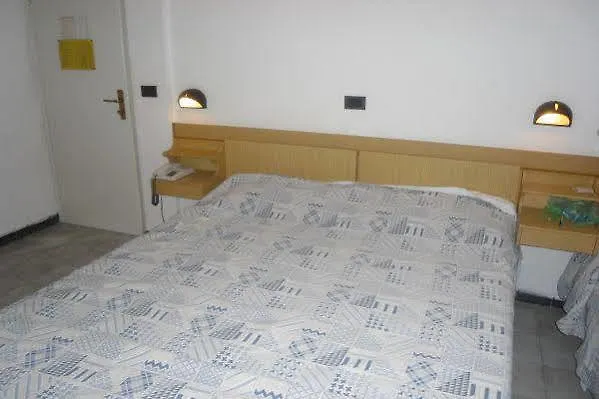 רימיני Hotel Felsinea 3*,  איטליה